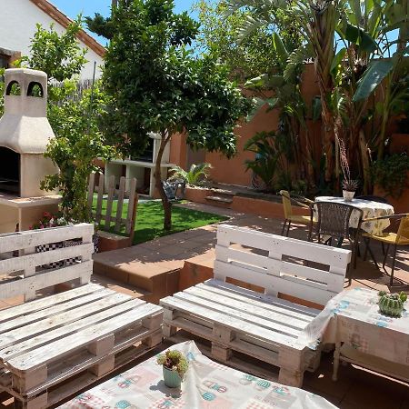 Estudio En La Playa De Calafell. Barcelona Kültér fotó